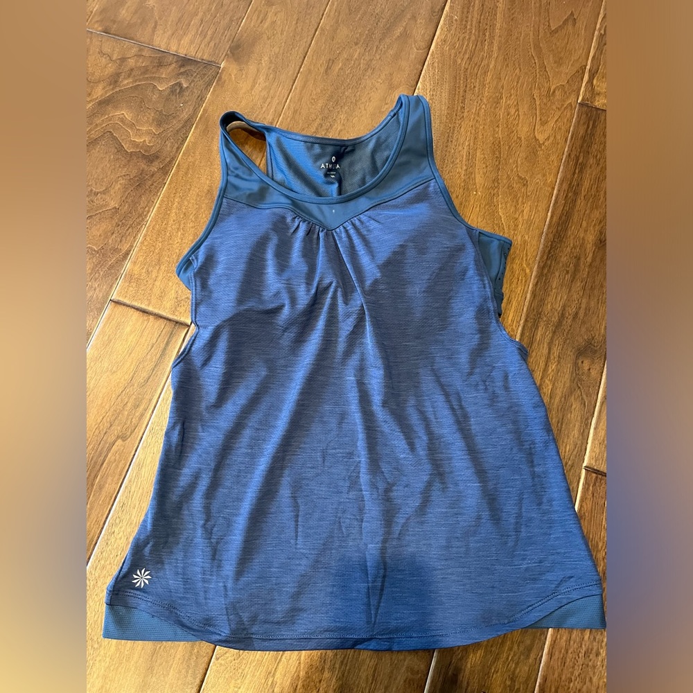 Athleta blue tank w bra size M euc